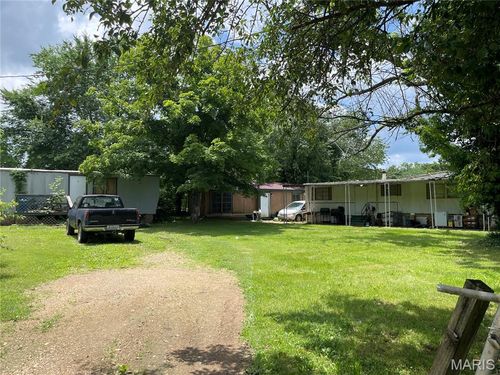 111 Corrigan St, Piedmont, MO, 63957-9436 | Card Image