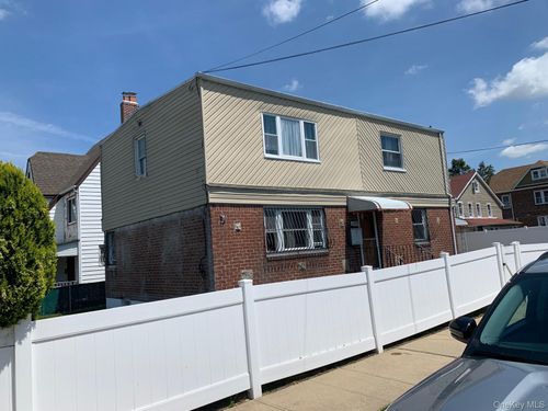 217-05 104th Ave, Queens Village, NY, 11429-1500 | Card Image