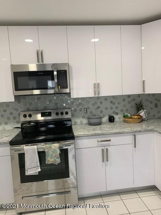 16 Cedar Ave, House other with 2 bedrooms, 2 bathrooms and null parking in Long Branch NJ | Image 6