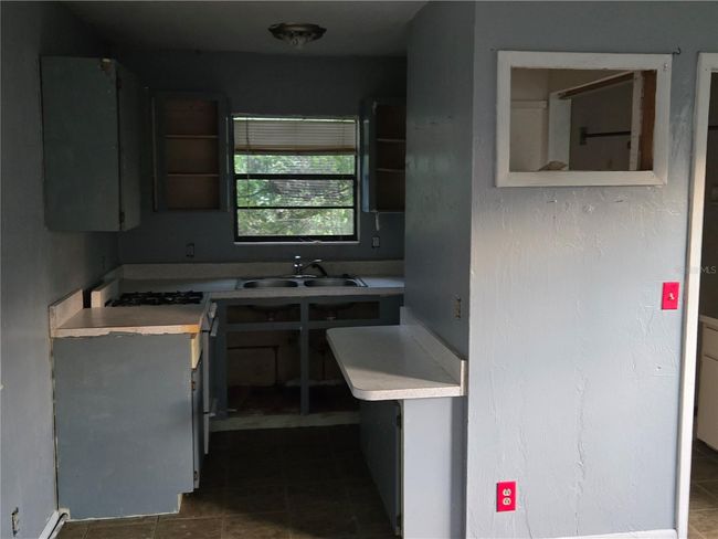 interior of efficiency | Image 8