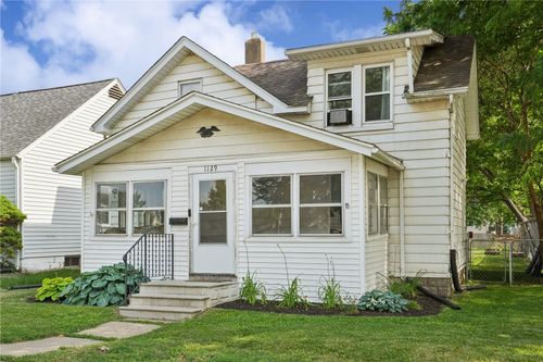 1129 16th Ave, Cedar Rapids, IA, 52404-2650 | Card Image