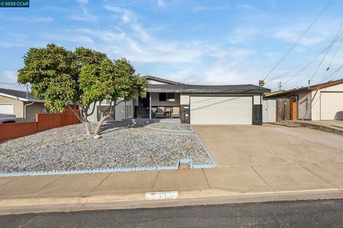 2615 Henry Ave, Pinole, CA, 94564-1333 | Card Image