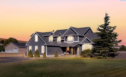 43506 E Mcwhorter Ln, West Richland, WA, 99353-8802 | Card Image