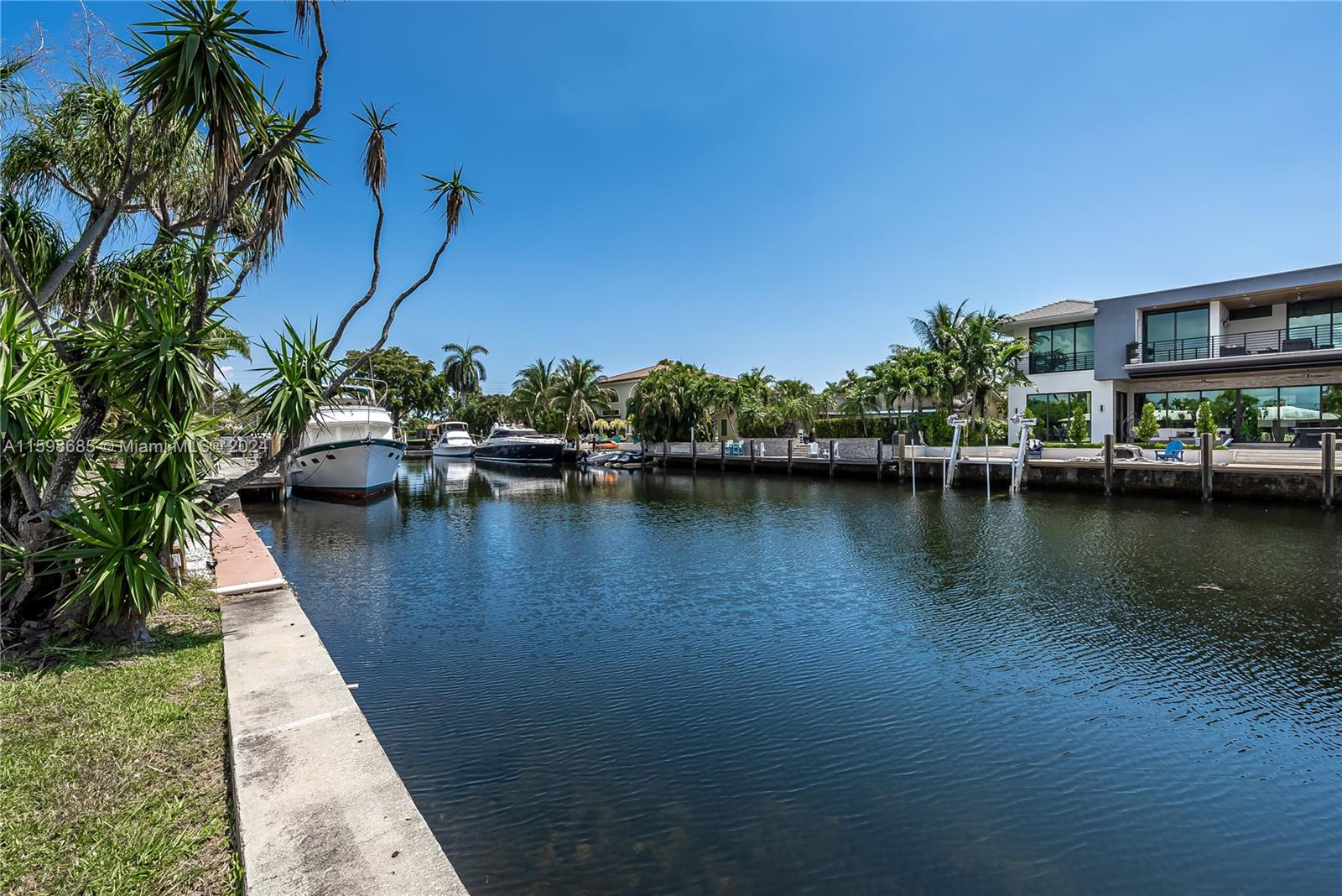 23rd Ave, Lighthouse Point, FL 33064