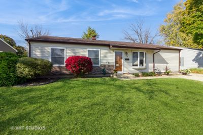 520 Camden Avenue, House other with 3 bedrooms, 1 bathrooms and 2 parking in Romeoville IL | Image 2