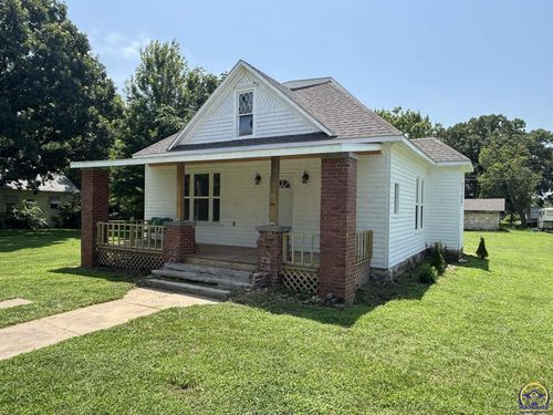 236 W 7th St, Florence, KS, 66851-1220 | Card Image