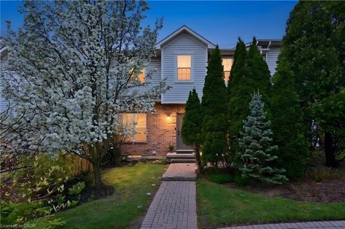 35-1085 Harrogate Dr, Ancaster, ON, L9K1R2 | Card Image
