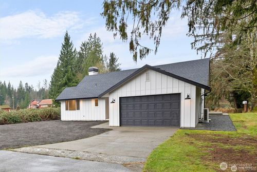 27020 35th Ave Ne, Arlington, WA, 98223-9124 | Card Image