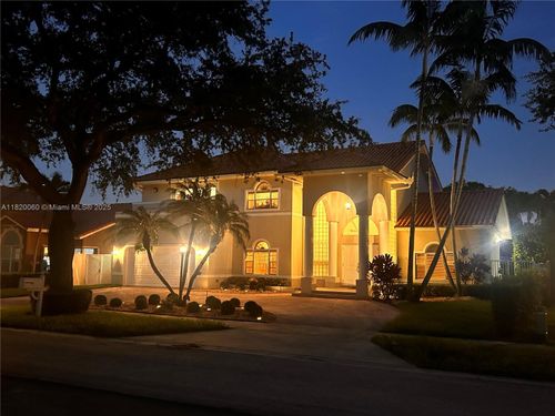 16725 Nw 84th Ct, Miami Lakes, FL, 33016-6176 | Card Image