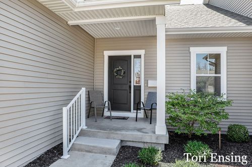 27-1026 Grosvenor Dr, Greenville, MI, 48838-3559 | Card Image