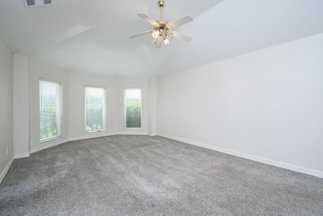 2615 Pinebend Dr, House other with 4 bedrooms, 3 bathrooms and 2 parking in Pearland TX | Image 17