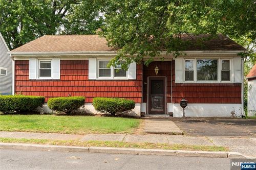 10 Moore Pl, Nutley, NJ, 07110-3206 | Card Image