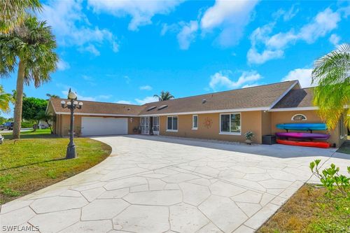 132 Johnnycake Dr, NAPLES, FL, 34110-1310 | Card Image