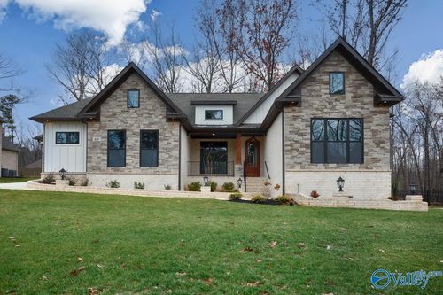 60 Trail Loop Rd Se, Huntsville, AL, 35803-3853 | Card Image