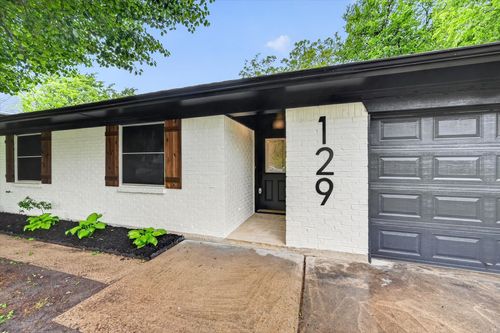 129 N Dobson St, Burleson, TX, 76028-4252 | Card Image