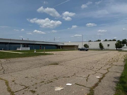 entire-building-2112 Industrial Drive, Niles, MI, 49120 | Card Image