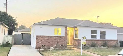 10612 Mclaren St, Norwalk, CA, 90650-3452 | Card Image