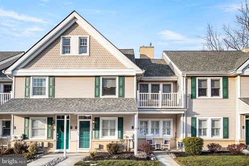 4 Comly Ct, FLOURTOWN, PA, 19031-1937 | Card Image