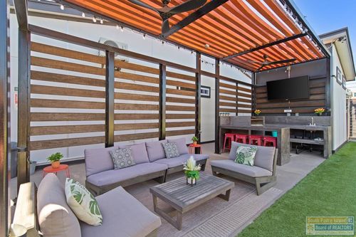 106 W Acapulco St, South Padre Island, TX, 78597-0019 | Card Image