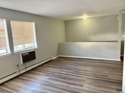 314 Ruth Ct, Middletown, NY, 10940-5330 | Card Image