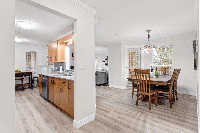 201 - 20239 Michaud Cres, Condo with 2 bedrooms, 2 bathrooms and 1 parking in Langley BC | Image 12