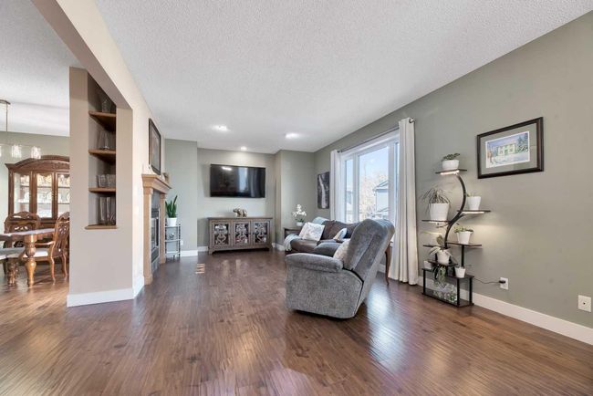 266 Rockborough Green Nw, House other with 5 bedrooms, 4 bathrooms and 4 parking in Calgary AB | Image 5