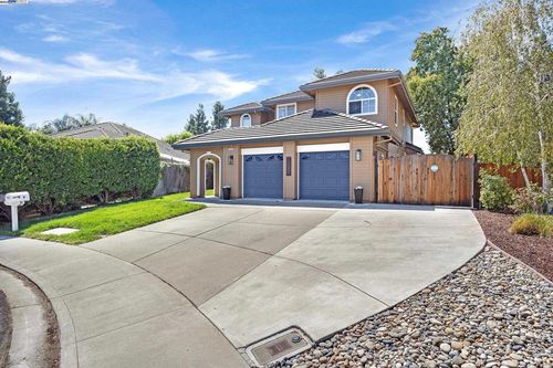 5749 Cherry Way, Livermore, CA, 94551-8697 | Card Image
