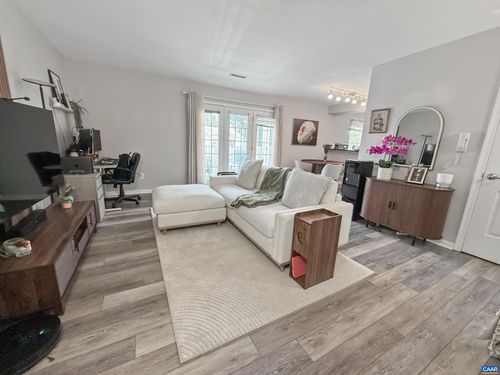 d-1354 Villa Way, CHARLOTTESVILLE, VA, 22903-6585 | Card Image