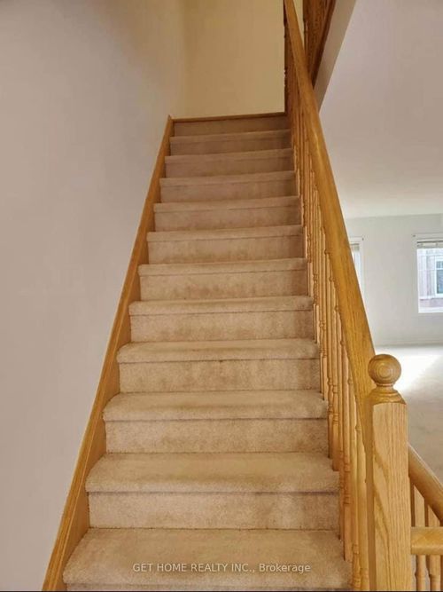 53-2500 Hill Rise Crt, Oshawa, ON, L1L0M6 | Card Image