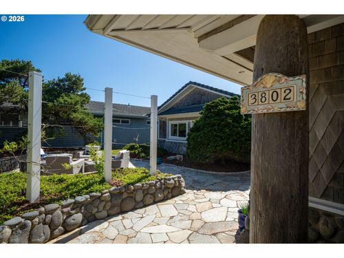 3802 Nw Oceania Dr, Waldport, OR, 97394-9556 | Card Image