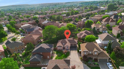 6431 10th Line W, Mississauga, ON, L5N7J5 | Card Image