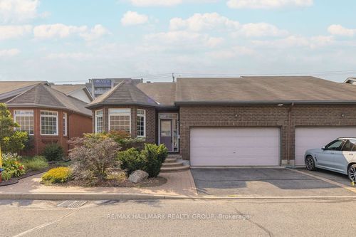 104 Bartlett Pvt, Ottawa, ON, K1V2A8 | Card Image
