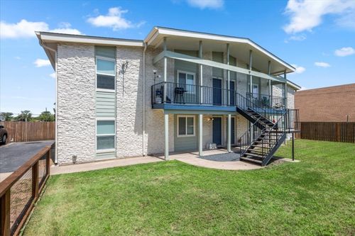 1904 Hearthstone Dr, Austin, TX, 78757-7201 | Card Image