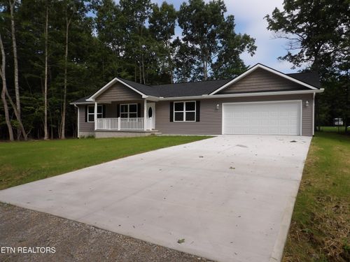 707 Oneida Ln, Crossville, TN, 38572-4404 | Card Image