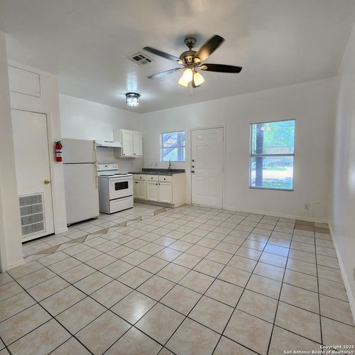 apt-3-1702 W Craig Pl, San Antonio, TX, 78201-5580 | Card Image