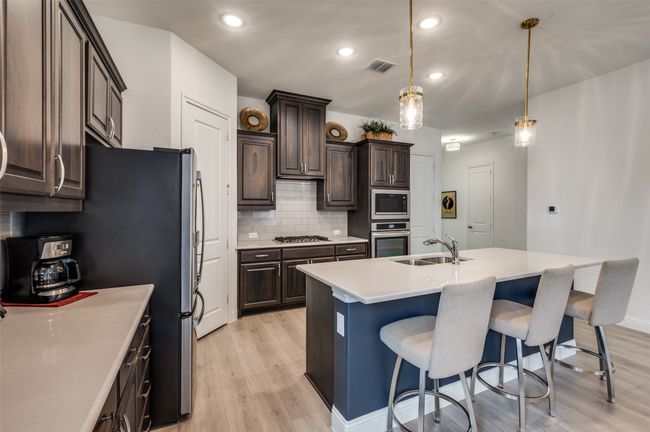 Breakfast bar seating. | Image 5