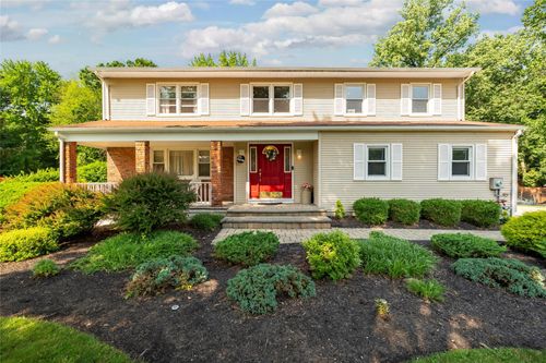 7 Woodland Ter, Orangeburg, NY, 10962-2318 | Card Image
