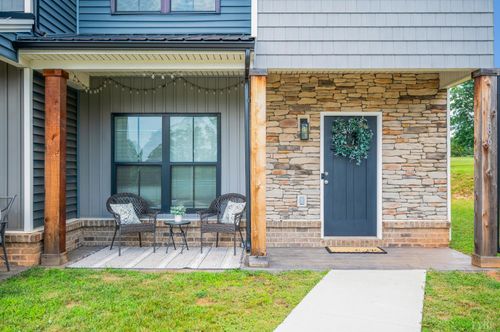 186 Sunburst Villa Dr, Evington, VA, 24550-7700 | Card Image