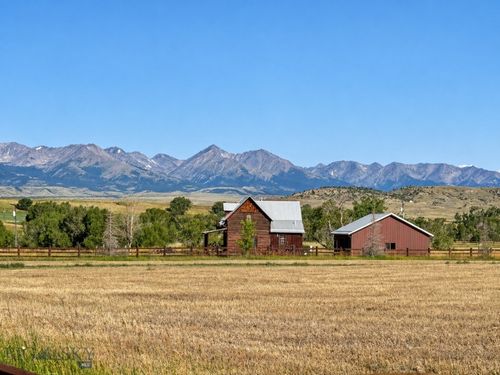 185 Howie Rd, Big Timber, MT, 59011-7807 | Card Image