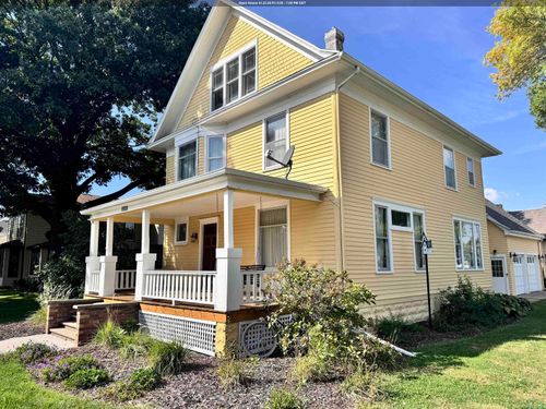 1302 Iowa Ave, Onawa, IA, 51040-1532 | Card Image