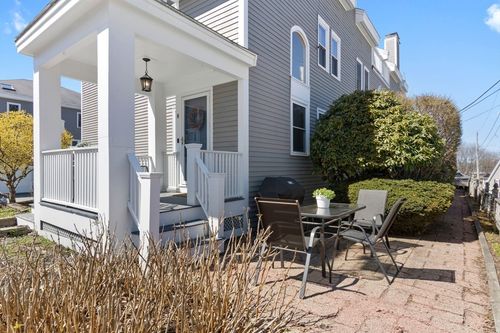 h-12 Pickett St, Beverly, MA, 01915-3460 | Card Image
