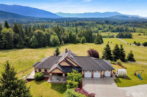 18077 Fox Hollow Ln, Bow, WA, 98232-9508 | Card Image
