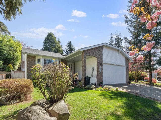 1898 128 A Street, House other with 3 bedrooms, 2 bathrooms and 4 parking in Surrey BC | Image 2
