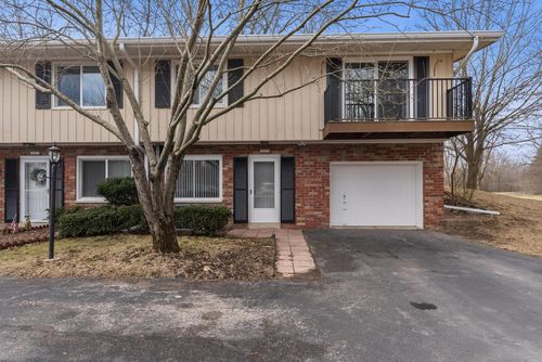 12975 N Colony Drive, Mequon, WI, 53097 | Card Image