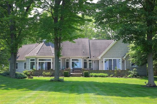 8280 Shore Dr, Fairview, PA, 16415-1364 | Card Image