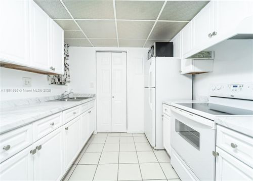 apt-203-576 Nw 114th Ave, Sweetwater, FL, 33172-4731 | Card Image