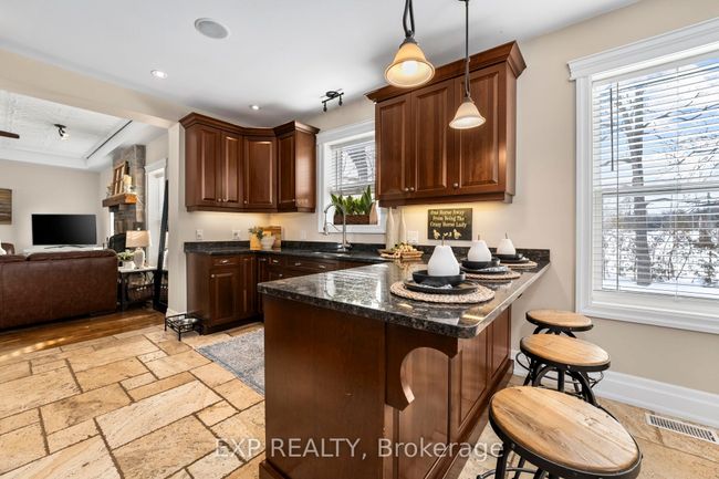 1742 Cameron St W, House other with 3 bedrooms, 2 bathrooms and 8 parking in Cannington ON | Image 17