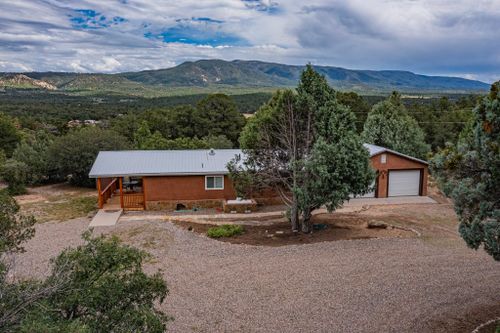 61 Rincon Road, Regina, NM, 87046 | Card Image