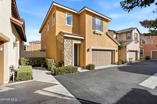 19718 Kamm Ct, Santa Clarita, CA, 91351-2823 | Card Image