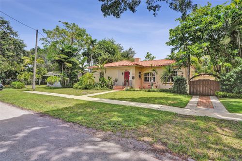 286 Ne 107th St, Miami Shores, FL, 33161 | Card Image